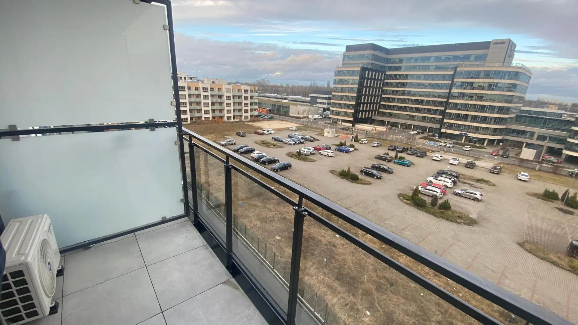 Wiktoryn 6 Piekne Nowe Apartamenty Z Duzymi Balkonami 华沙